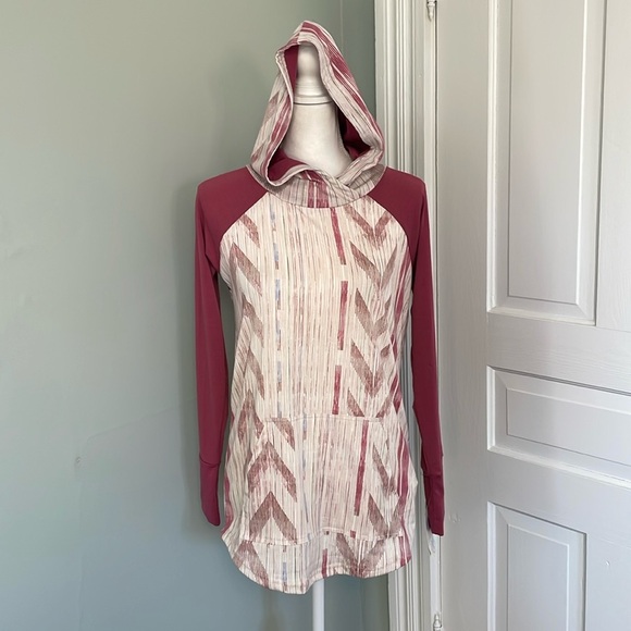 LuLaRoe Tops - NWT LuLaRoe Amber hoodie size small pink geometric lightweight long sleeve